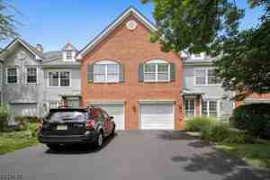featured image of 8 Hopkinson Ct