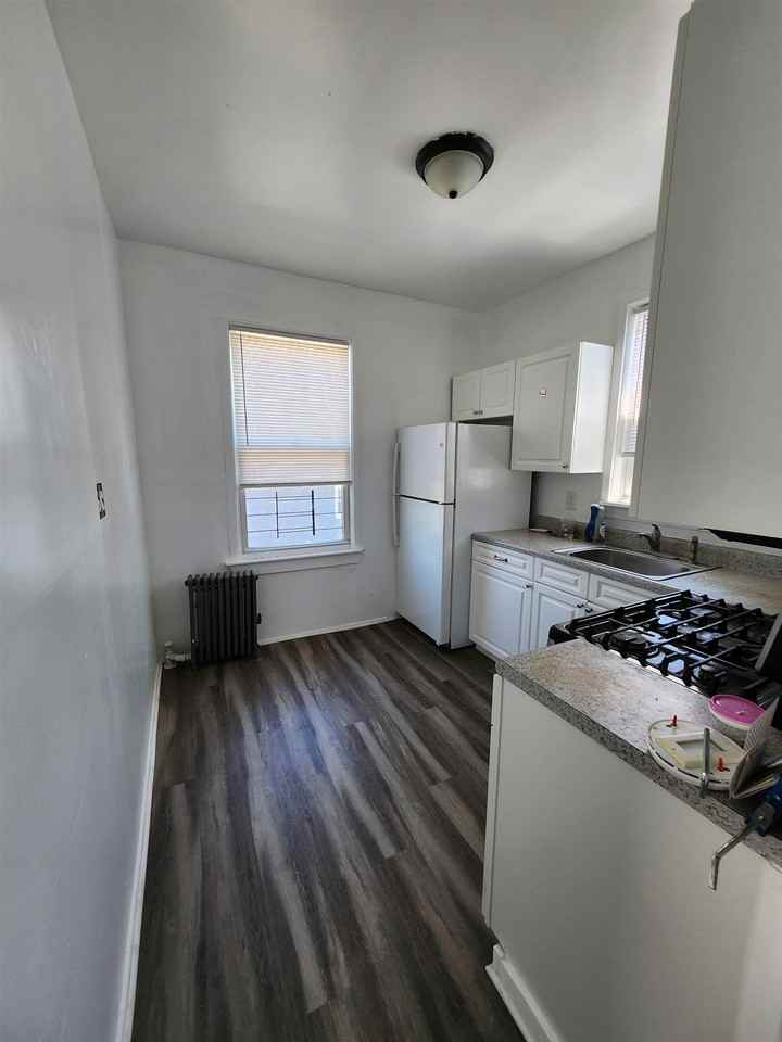 14 E Bidwell Ave #2 - Photo 4 of 10