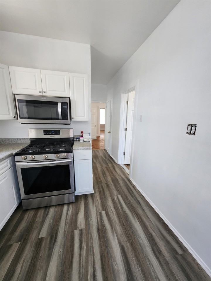14 E Bidwell Ave #2 - Photo 5 of 10
