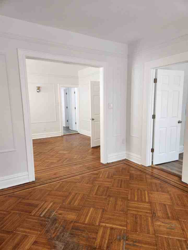 14 E Bidwell Ave #2 - Photo 7 of 10