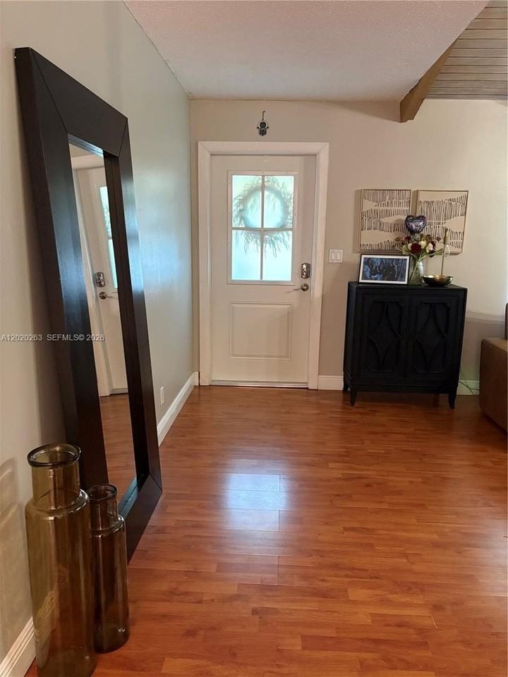 11411 Sw 114th St #NA - Photo 2 of 15