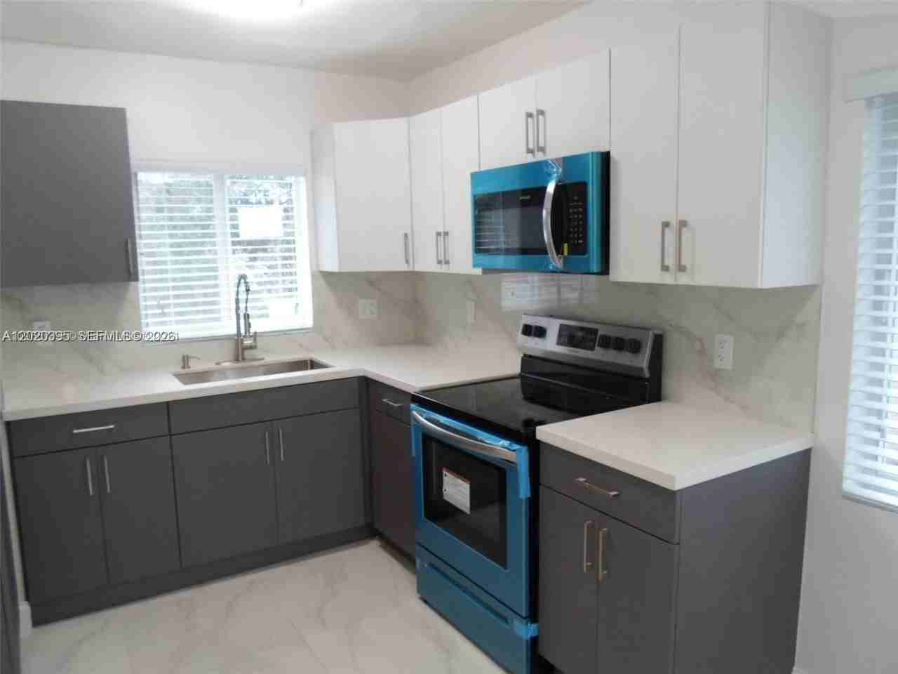 354 Nw 59th Ter - Photo 2 of 27