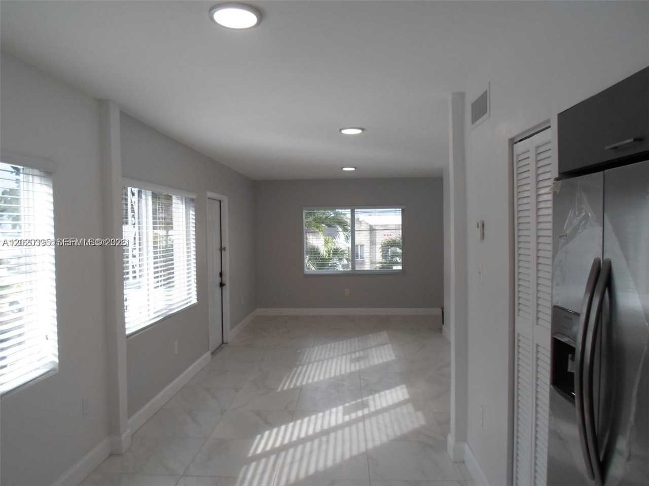 354 Nw 59th Ter - Photo 6 of 27