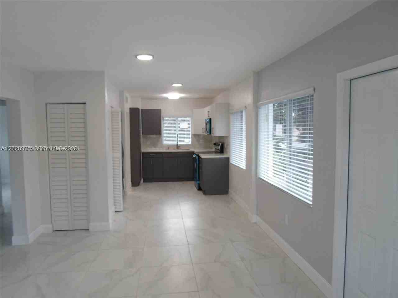 354 Nw 59th Ter - Photo 7 of 27