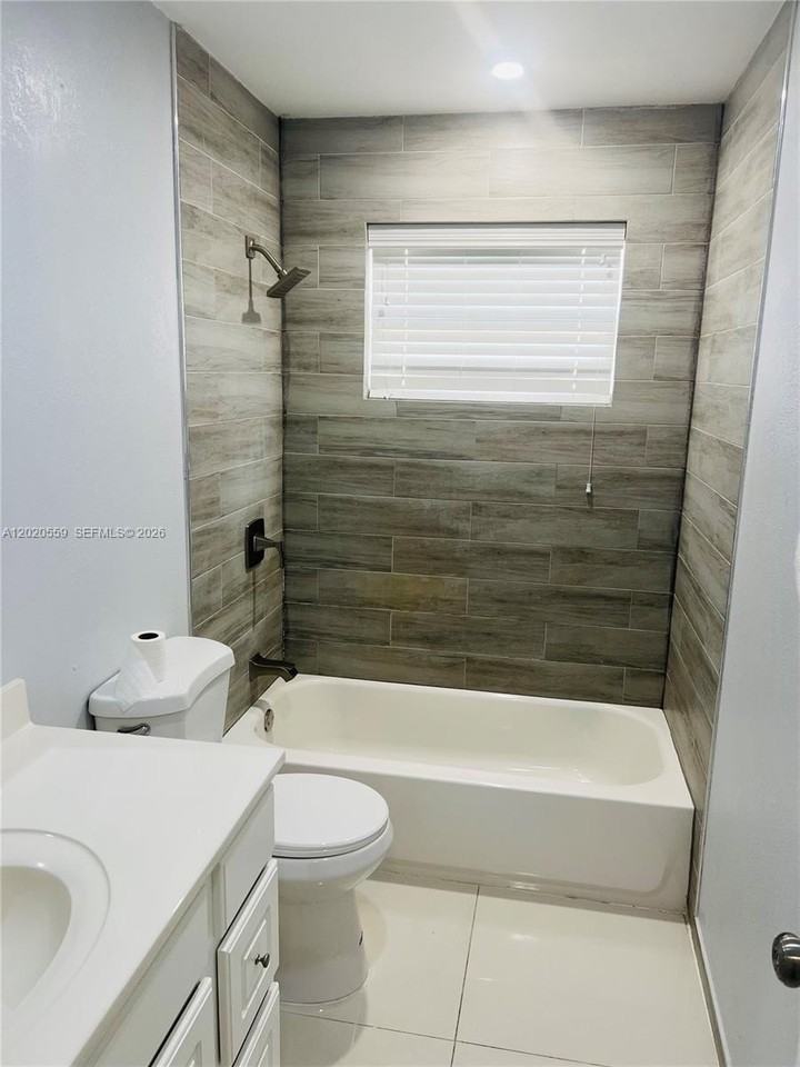 8401 Nw 20th Ct - Photo 2 of 8