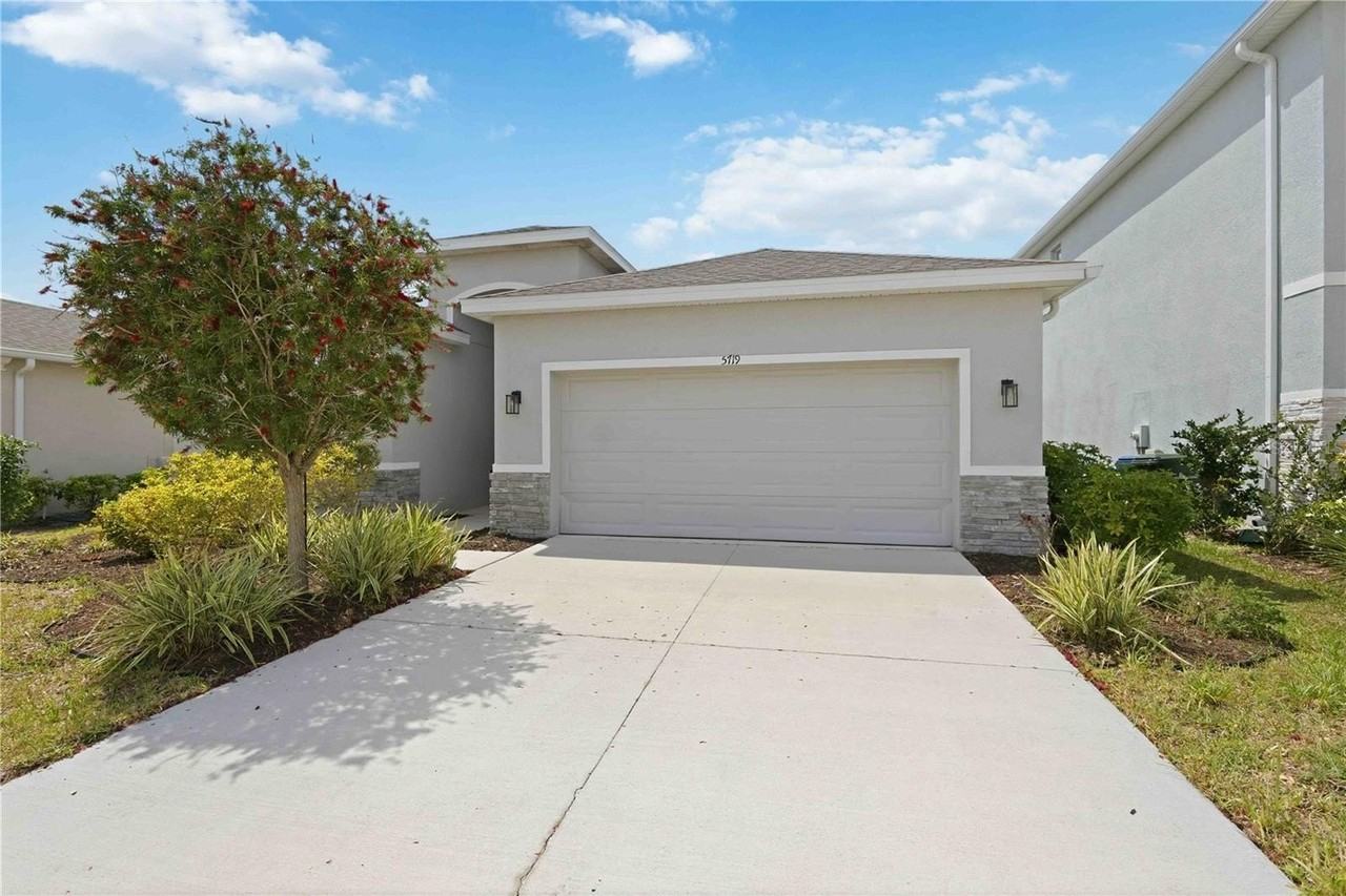 5719 Woodland Sage Dr - Photo 3 of 50