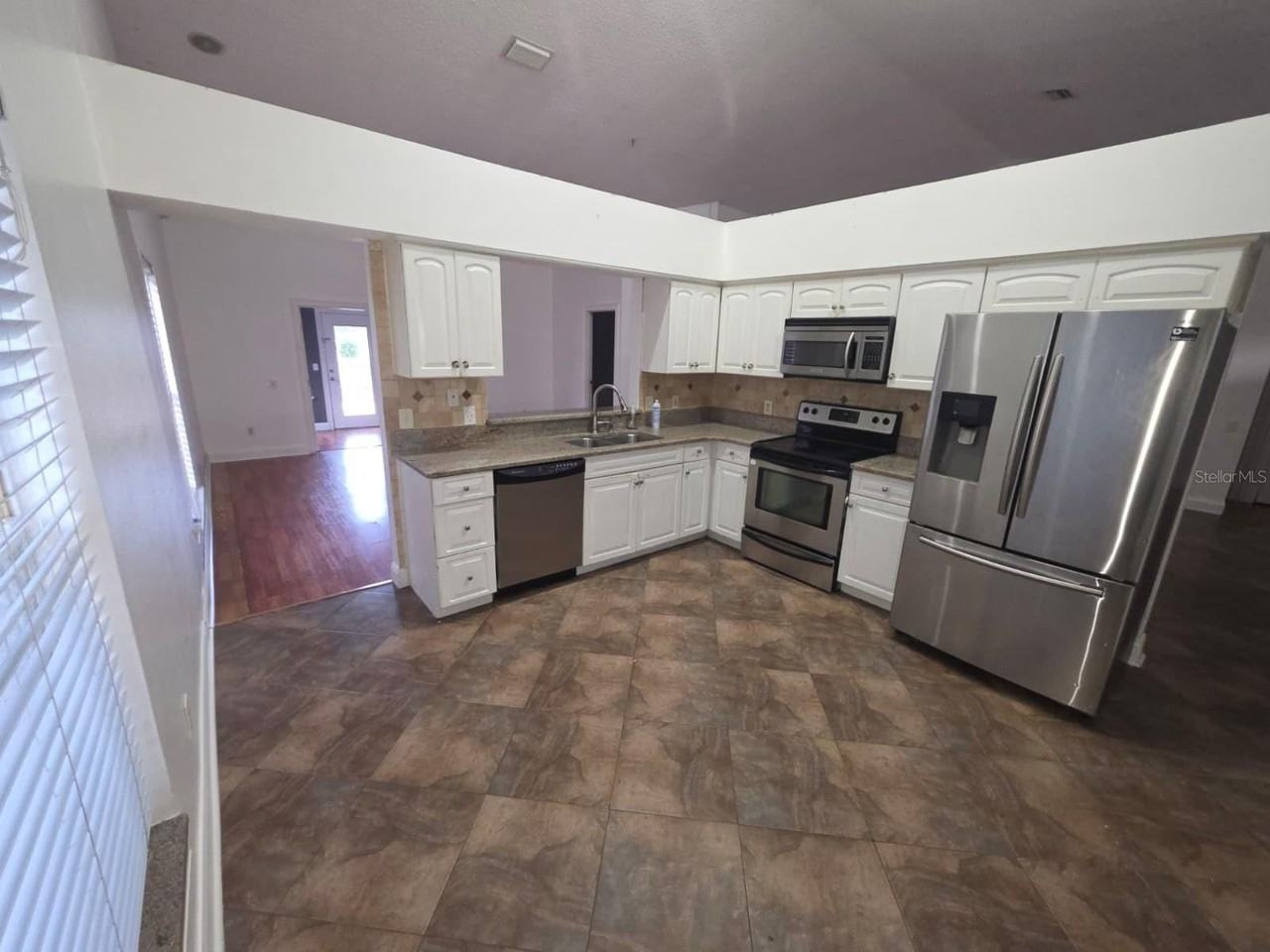 6018 Charloma Dr - Photo 3 of 21