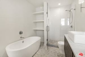 featured image of 450 N Orange Dr #U