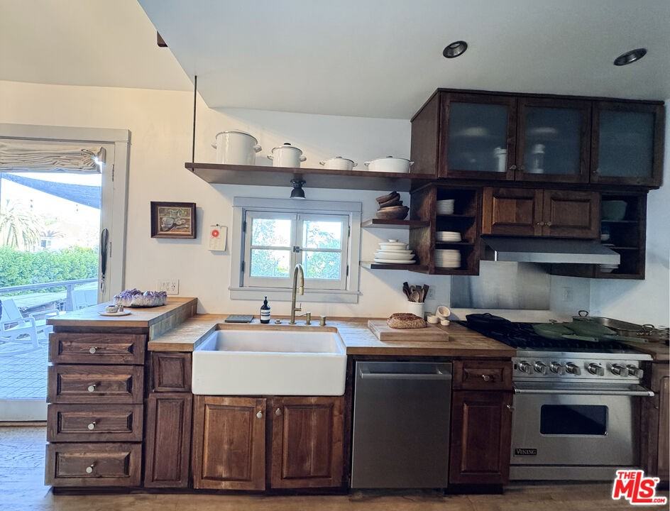 814 E Edgeware Rd - Photo 6 of 8