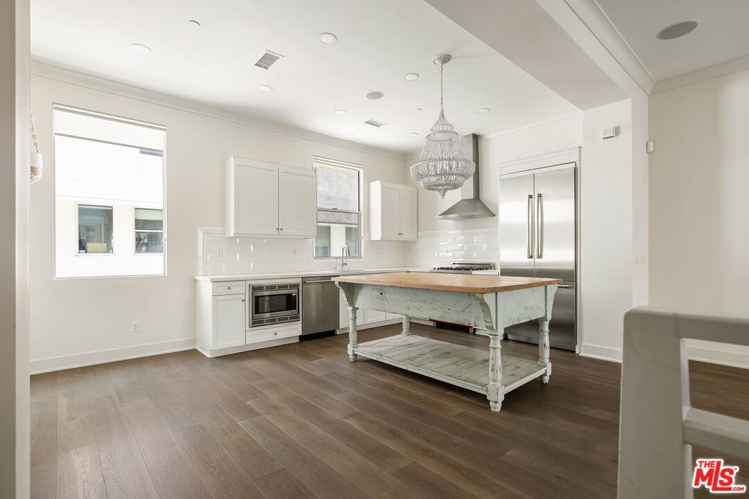 2204 Fox Ln - Photo 7 of 8