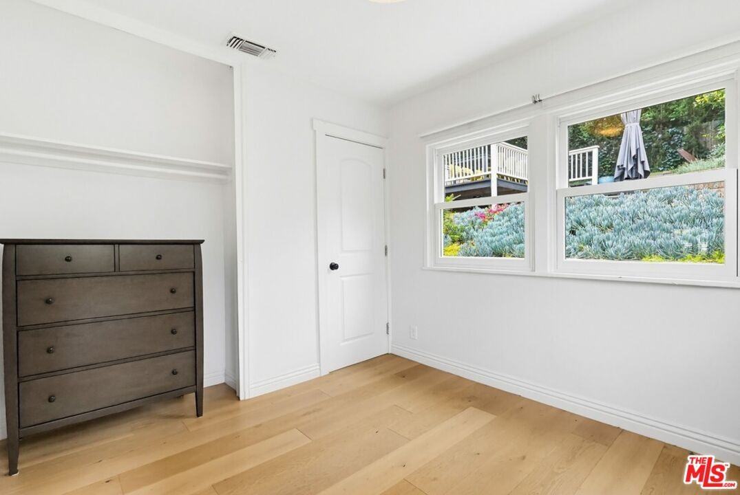 1020 N Avenue 51 - Photo 2 of 8