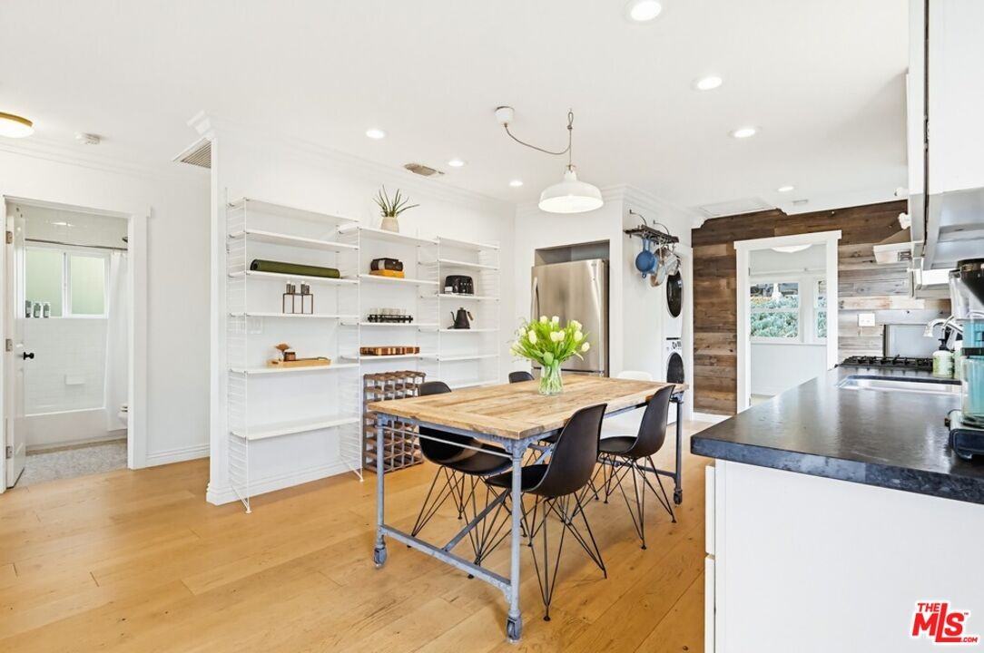 1020 N Avenue 51 - Photo 6 of 8