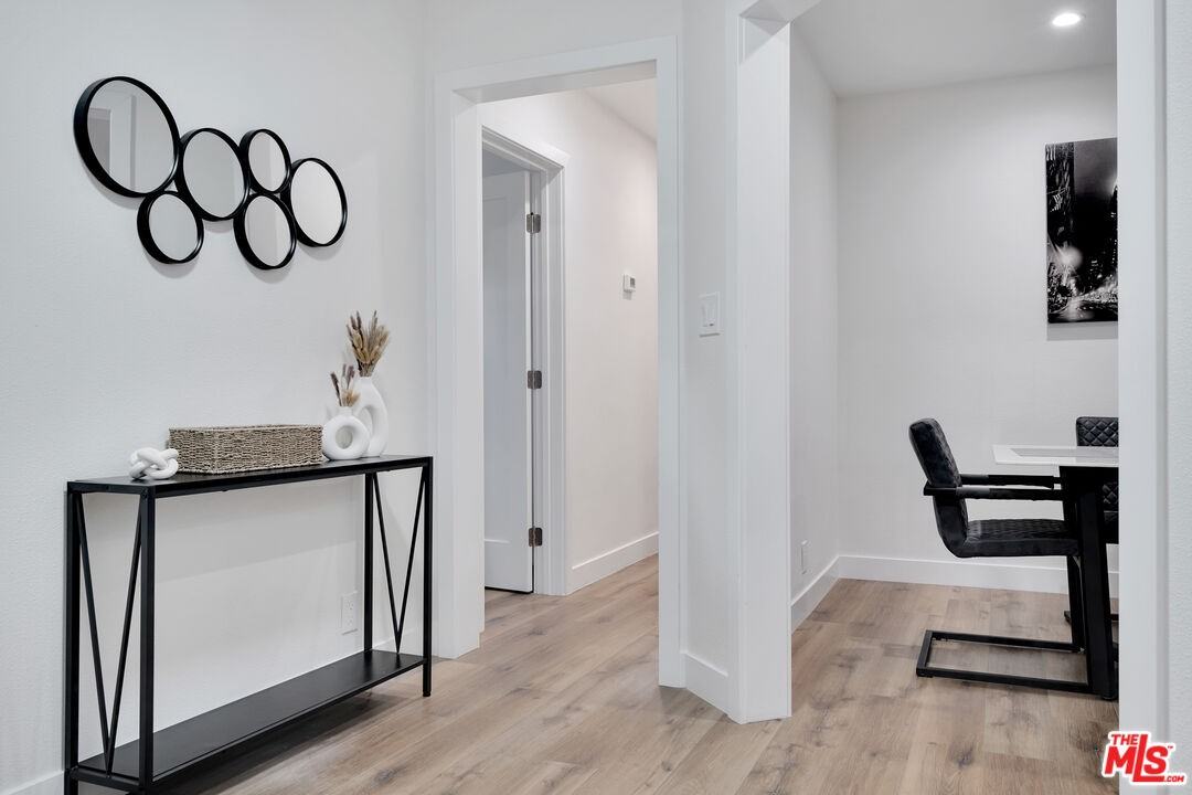 6116 S La Cienega Blvd - Photo 4 of 8