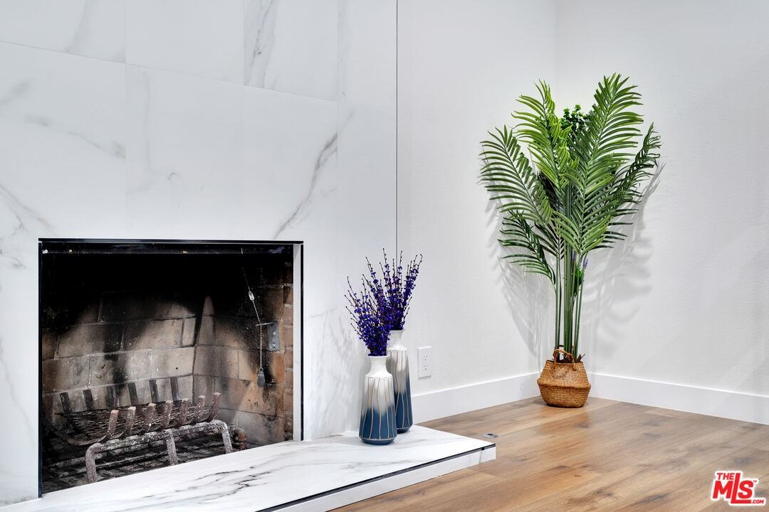 6116 S La Cienega Blvd - Photo 6 of 8