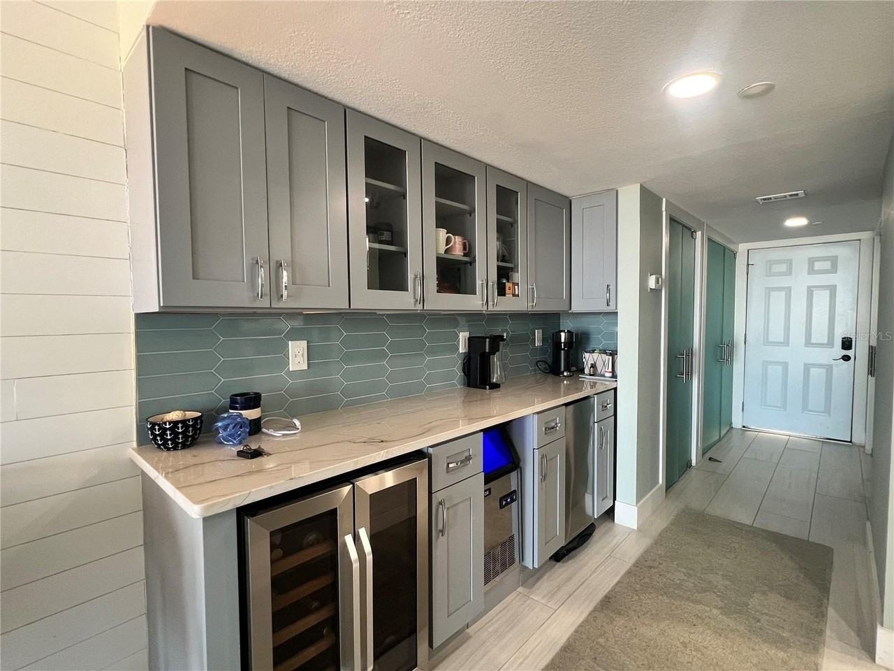 1250 Gulf Blvd #405