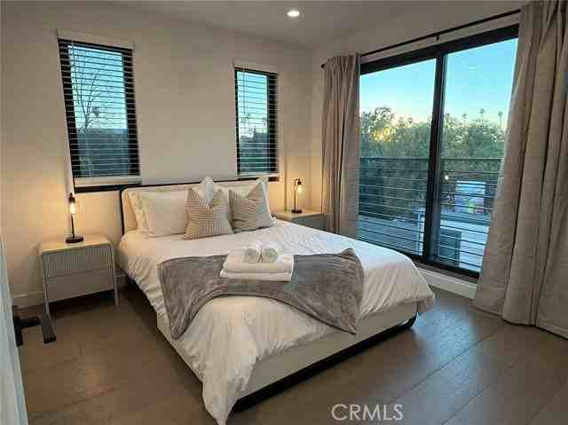 1205 Manzanita St - Photo 5 of 8