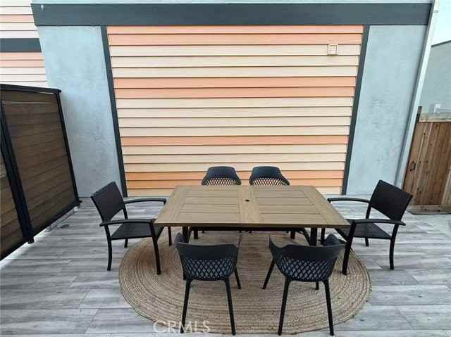 1205 Manzanita St - Photo 7 of 8