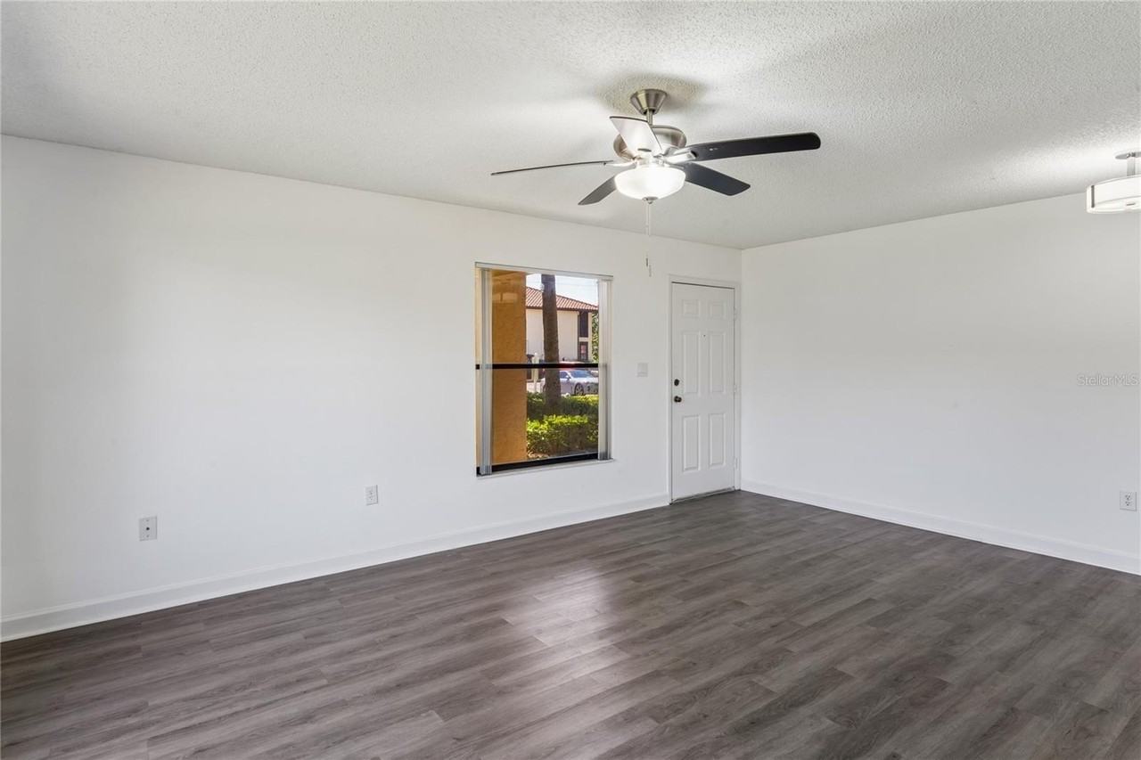 305 Hammock Pine Blvd #305 - Photo 4 of 38