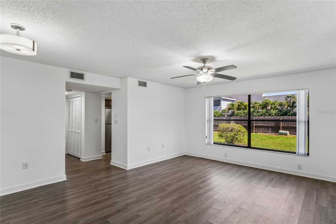 305 Hammock Pine Blvd #305 - Photo 5 of 38