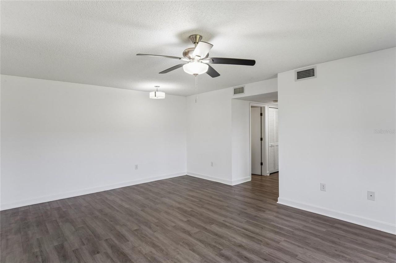 305 Hammock Pine Blvd #305 - Photo 7 of 38
