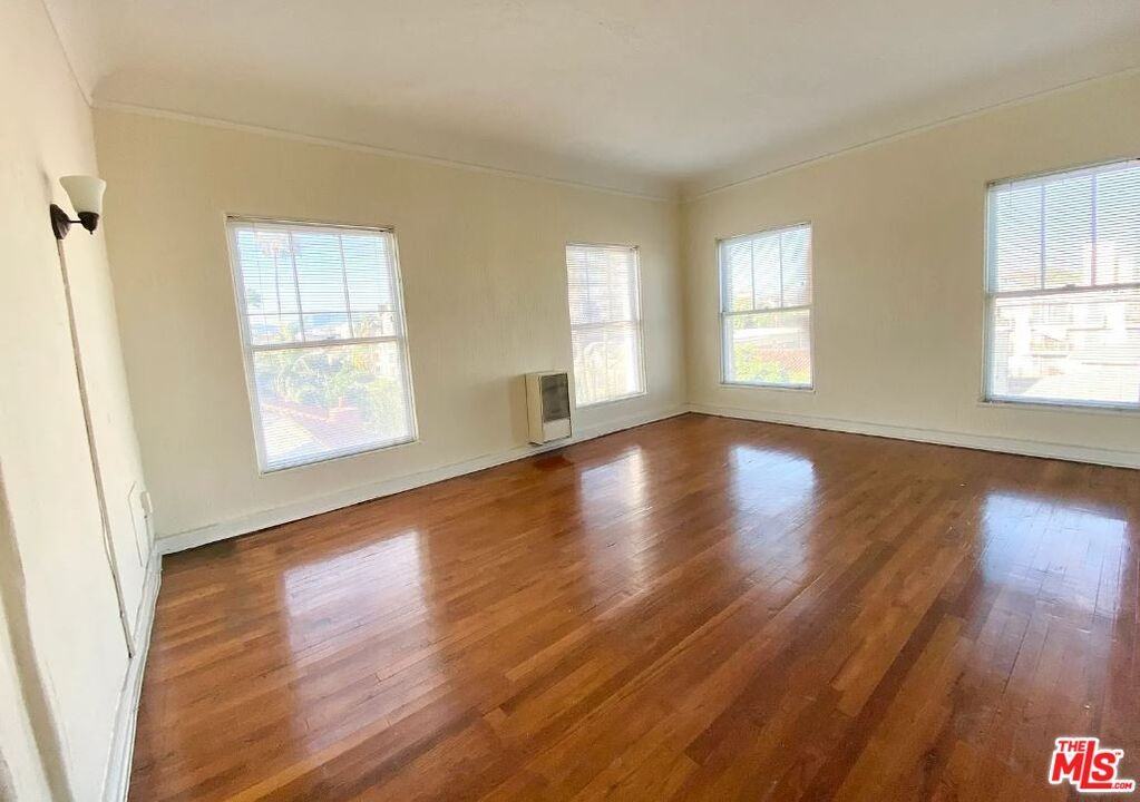 3278 Wilshire Blvd #401 - Photo 3 of 7