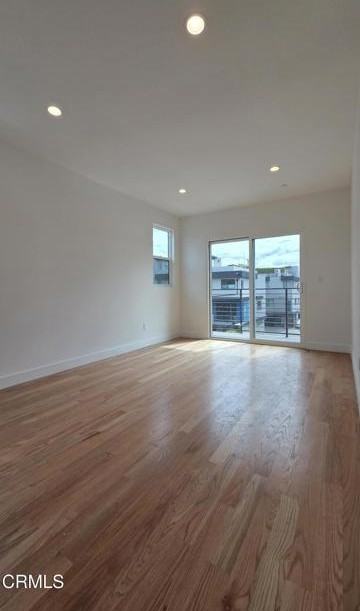 915 N Ridgewood Pl - Photo 4 of 8