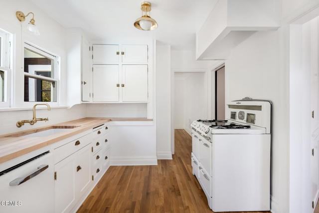 1307 Lucile Ave - Photo 3 of 8