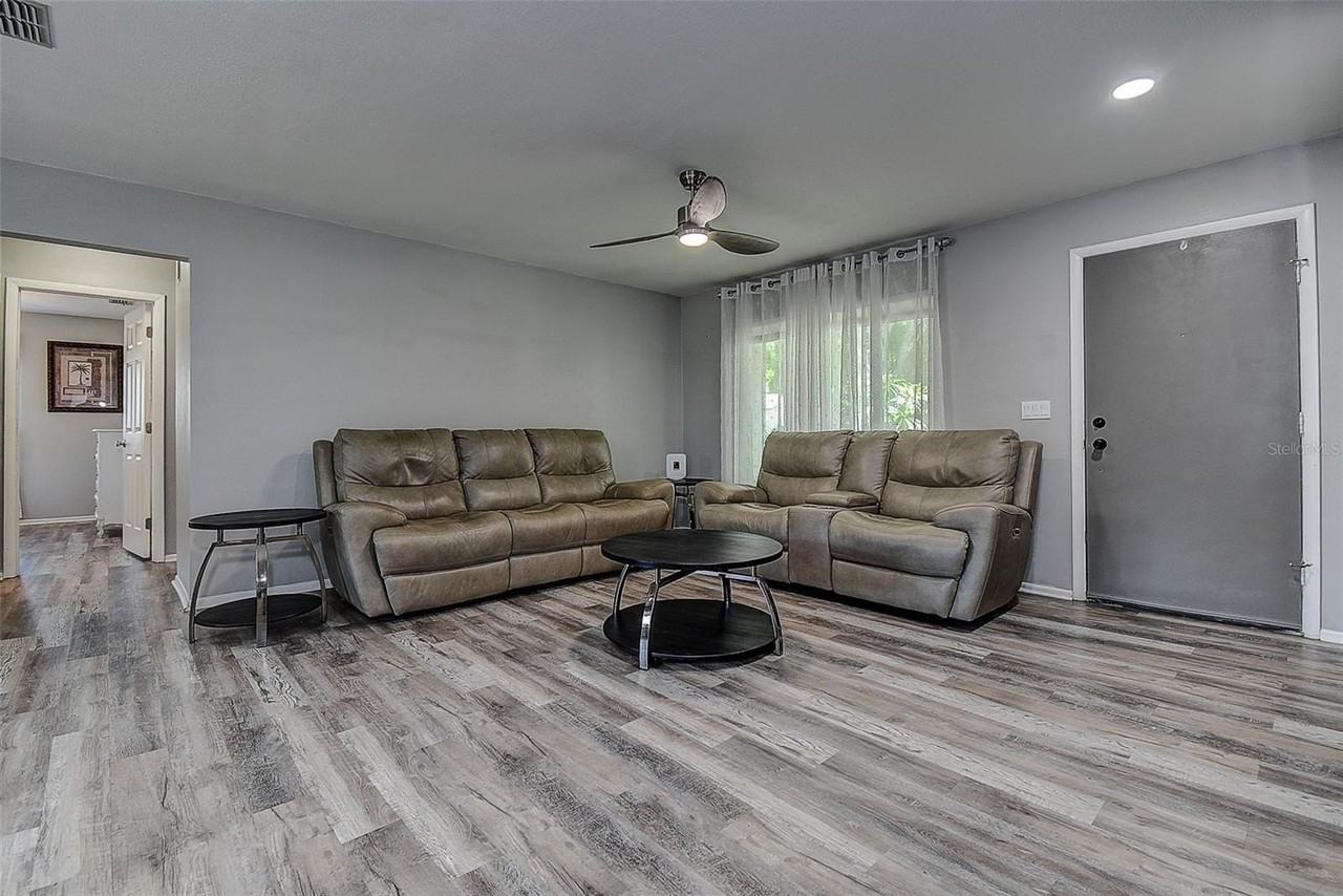 2481 Malcolm Dr - Photo 5 of 44