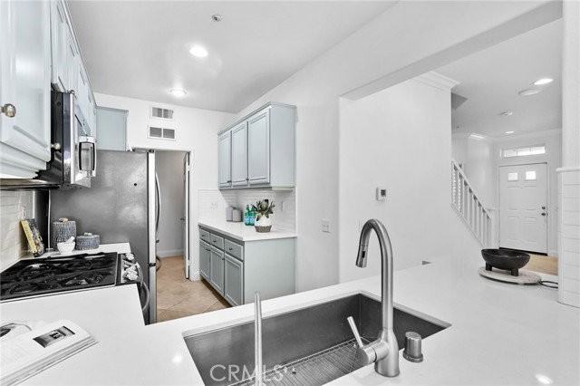 21 Bellevue - Photo 5 of 8