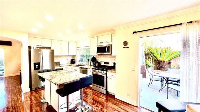 12 Lompoc Ct - Photo 2 of 8