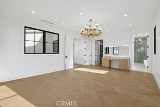 4539 Longridge Ave - Photo 1 of 1