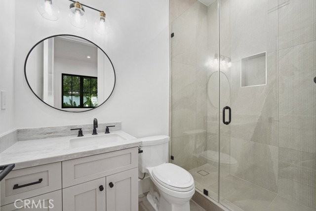 4539 Longridge Ave - Photo 2 of 8