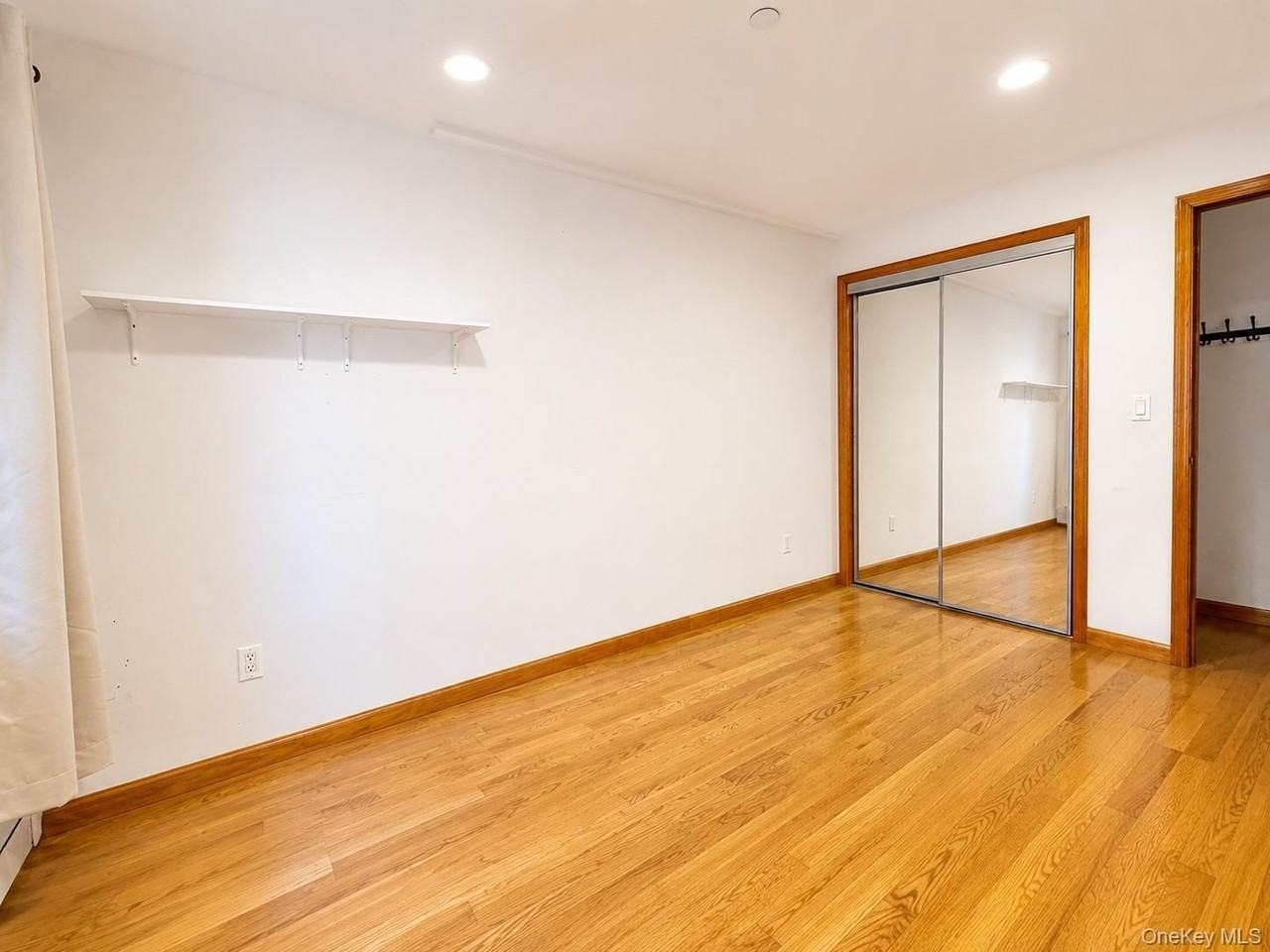 6544 Woodside Ave #1A - Photo 3 of 9