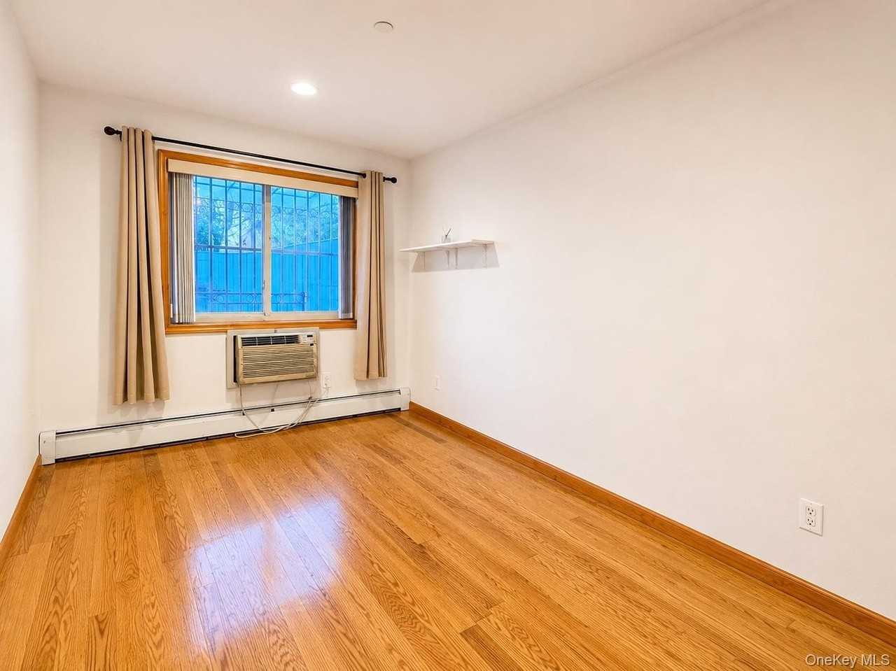 6544 Woodside Ave #1A - Photo 7 of 9