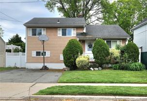 11 Howard St - Photo 1 of 1