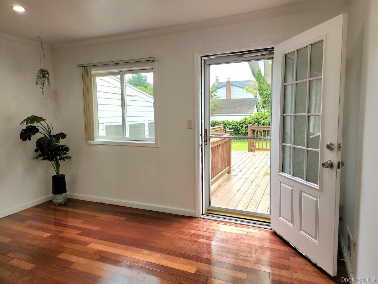 11 Howard St - Photo 5 of 21