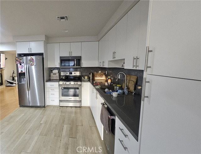 10535 Samoa Ave - Photo 6 of 8