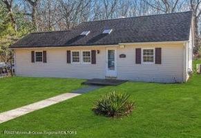featured image of 1429 Lakewood Rd
