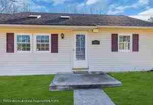 1429 Lakewood Rd - Photo 4 of 26