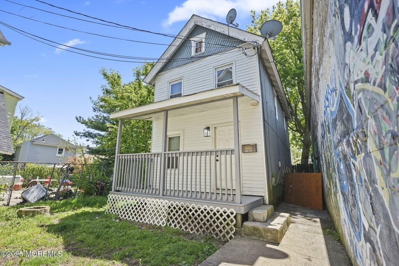 1006 Sewall Ave #3 - Photo 2 of 12