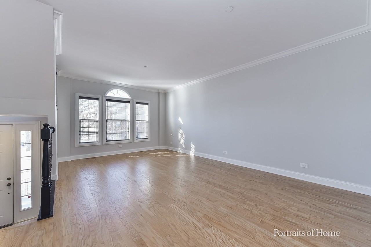 850 Shandrew Dr - Photo 4 of 29