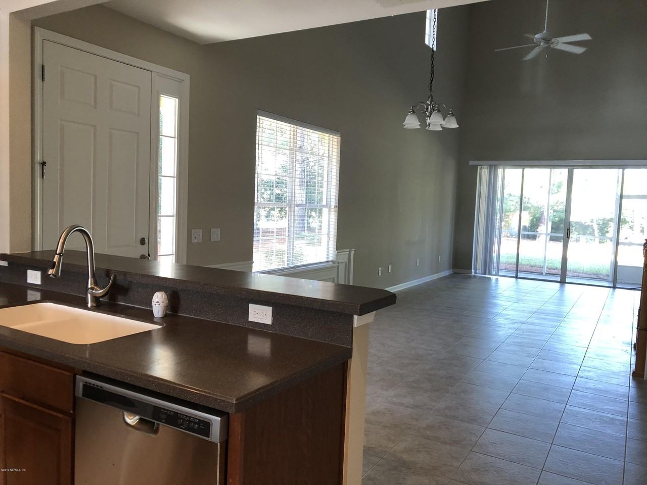 5901 Tavernier St - Photo 6 of 26