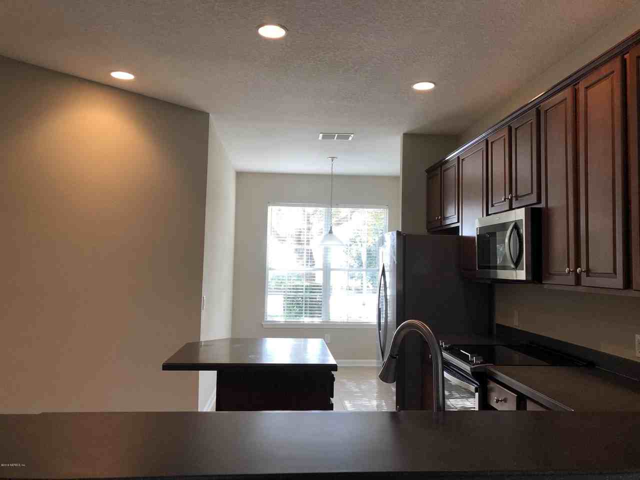 5901 Tavernier St - Photo 7 of 26