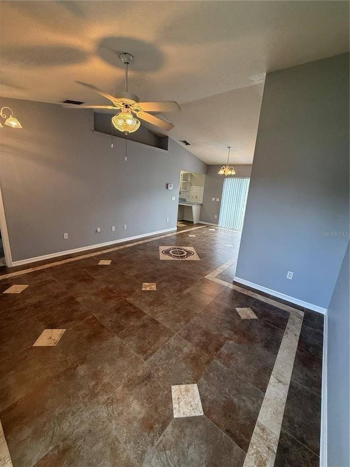 15095 Sw 51st Ter - Photo 3 of 23