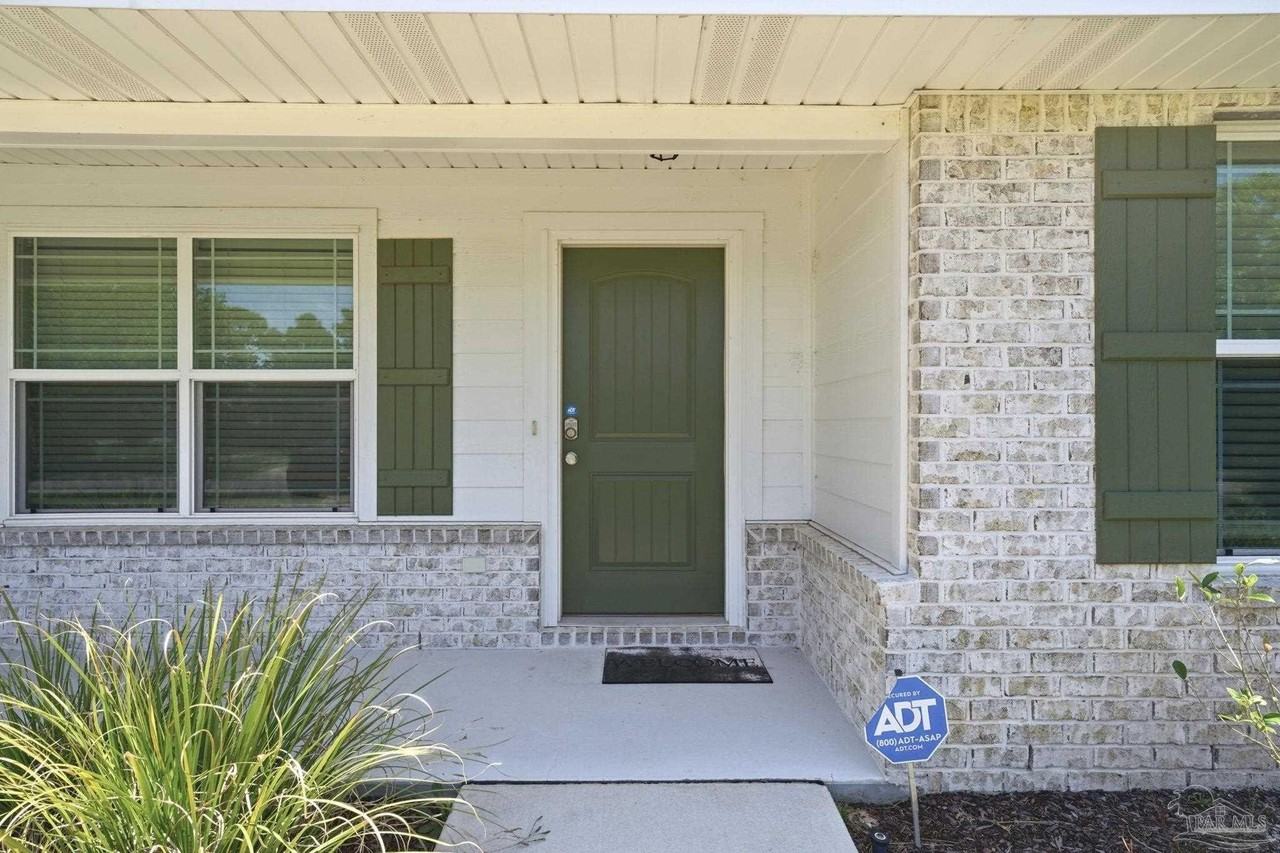 1454 Windy Ln - Photo 4 of 28