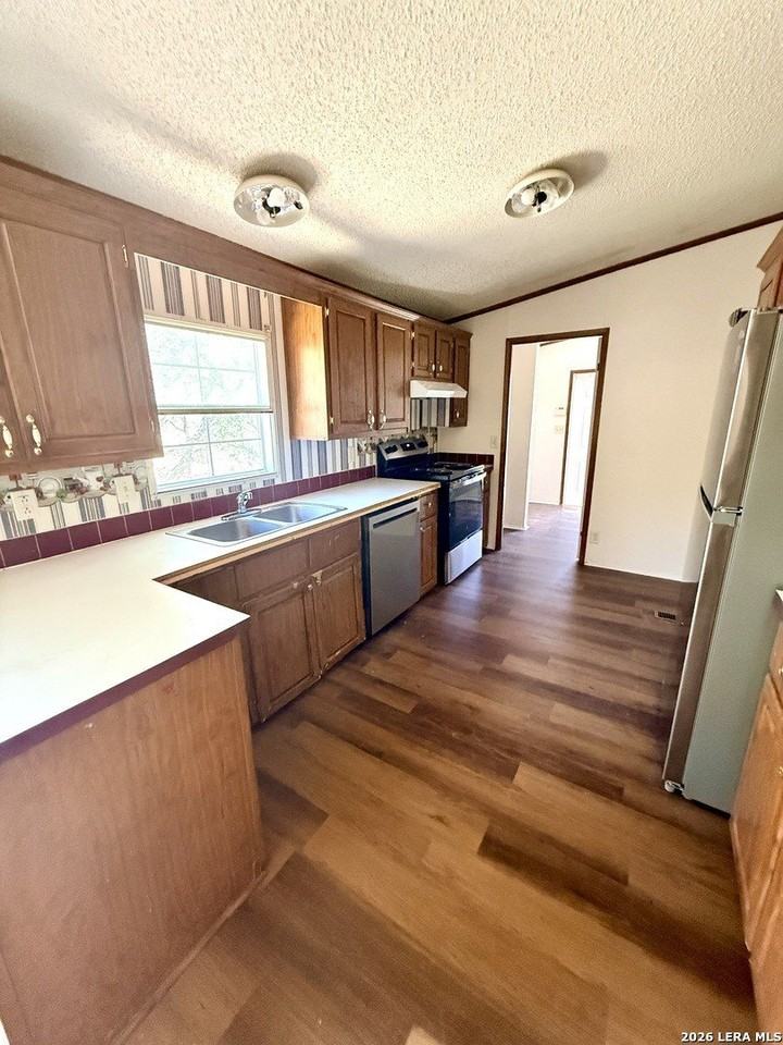234 Redford Rd - Photo 5 of 15