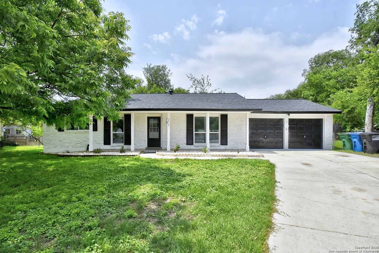5515 W Rolling Ridge Dr - Photo 2 of 23