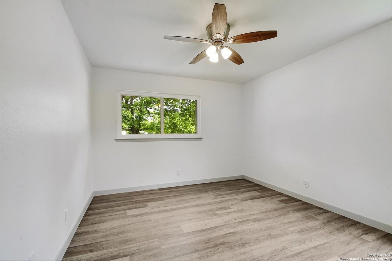 5515 W Rolling Ridge Dr - Photo 5 of 23
