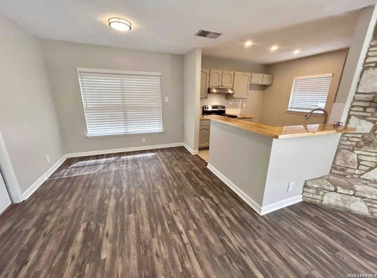 11227 Spring Mint Dr - Photo 4 of 18