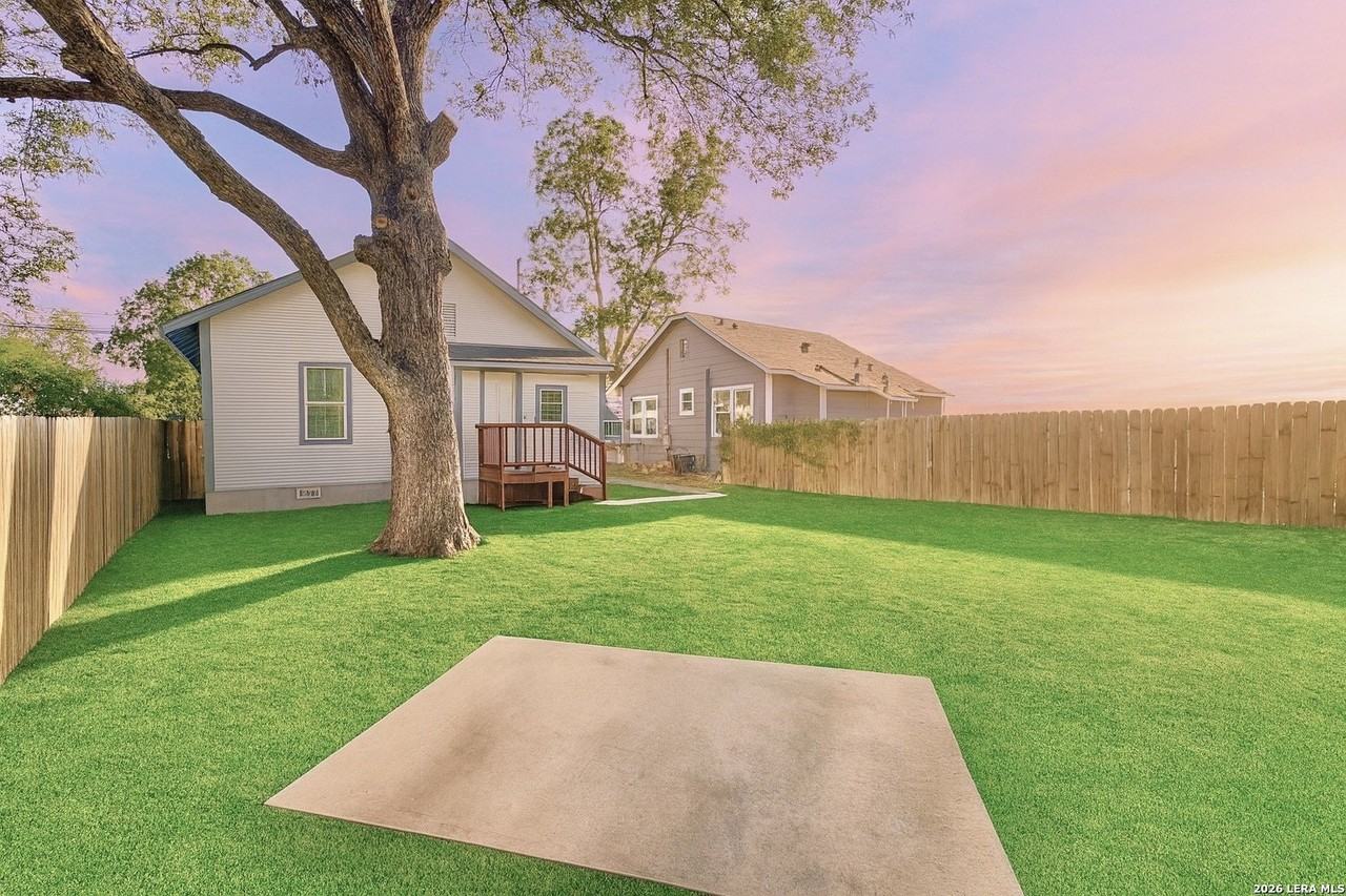 143 E Baylor - Photo 2 of 11